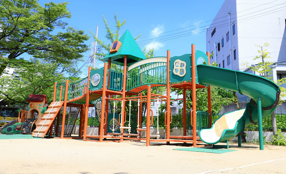 アスレチック遊具